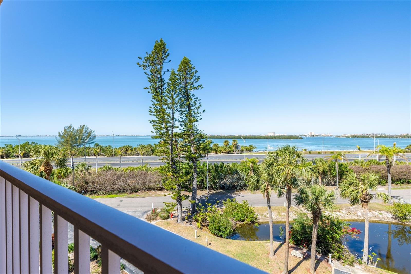 3rd Bedroom Gulf waterviews