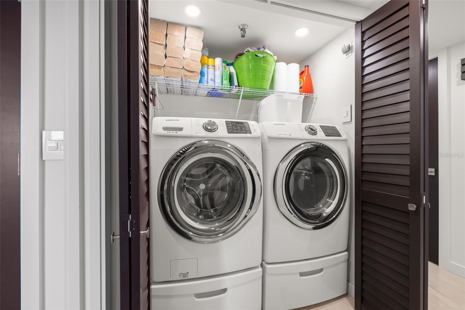 Full Size Laundry