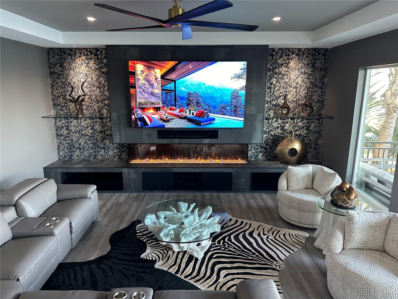 GREAT ROOM WHEN FURNISHED