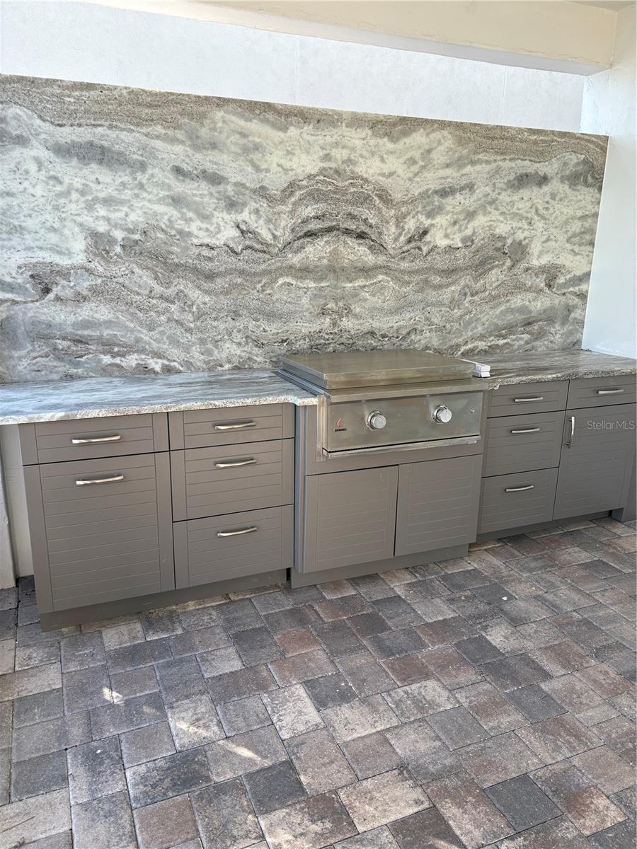 OUTDOOR KITCHEN 1ST FLOOR