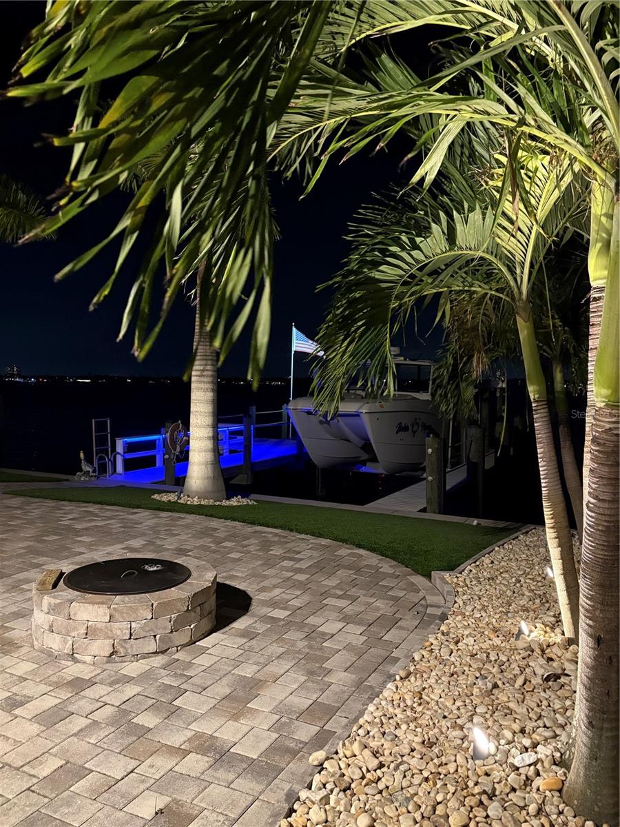 OUTDOOR FIREPIT