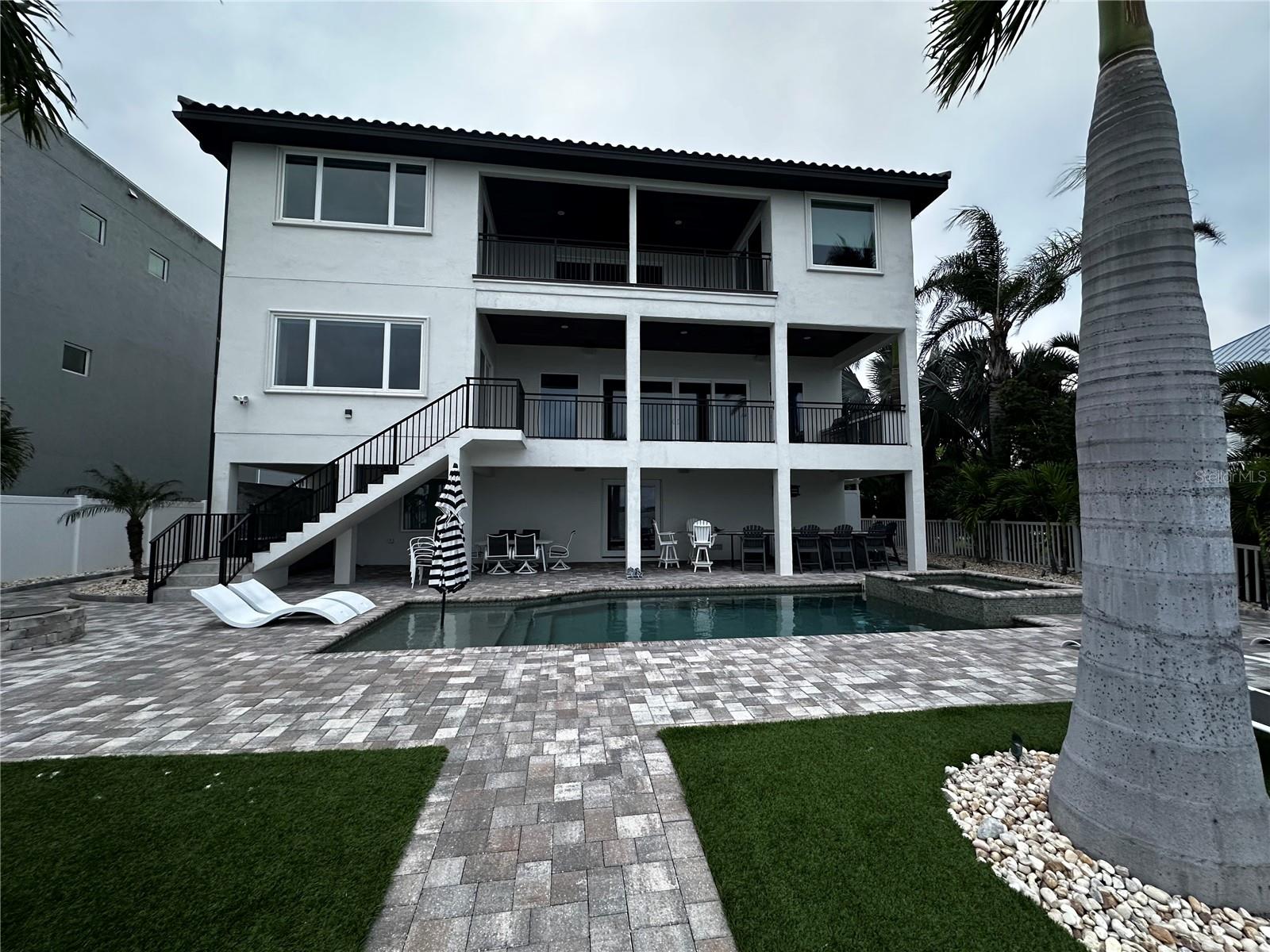 REAR ELEVATION
