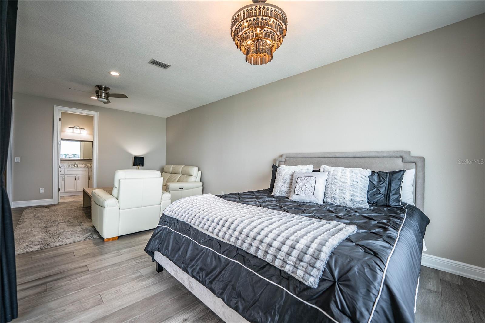 2nd primary with on suite