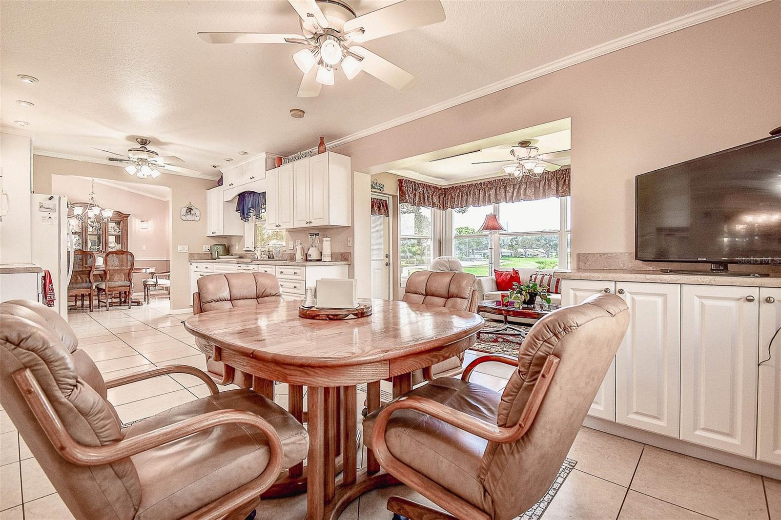 Breakfast nook with extra cabinets