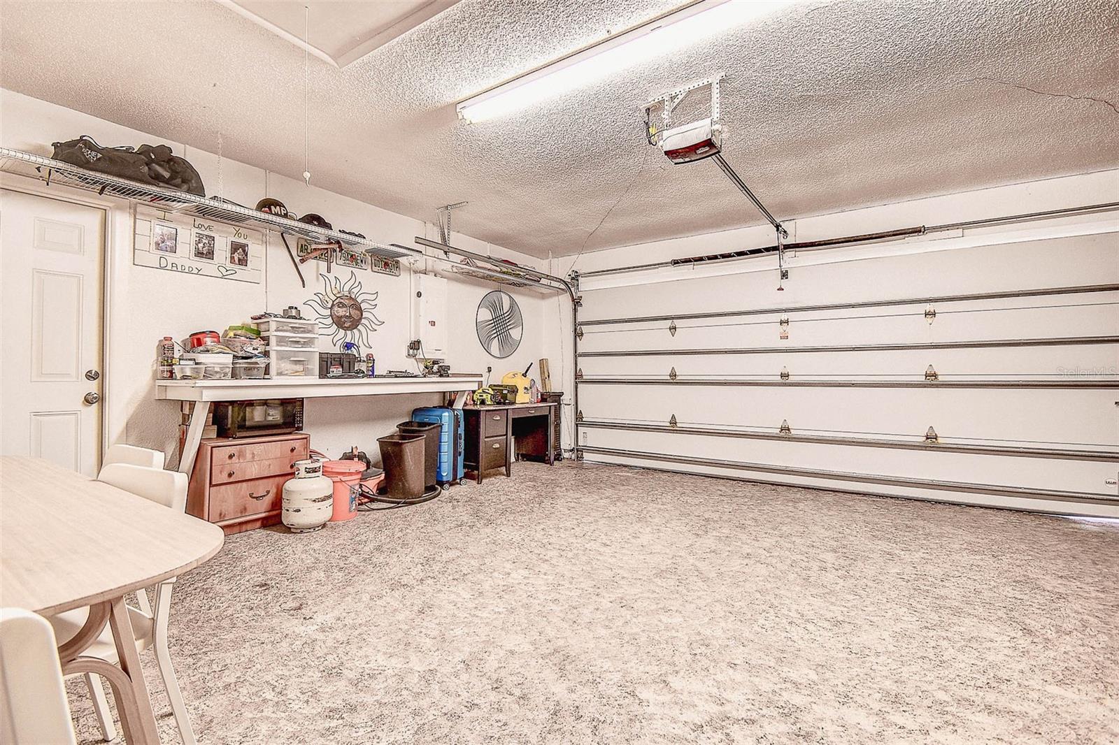 Garage 21 x 21'