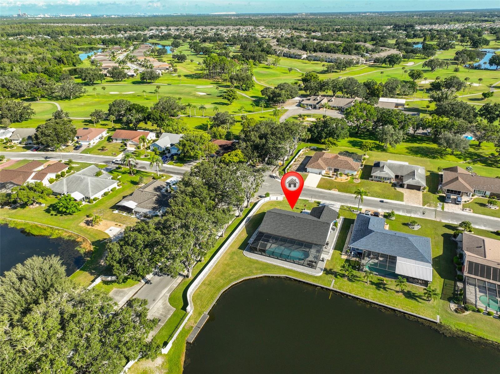 Aerial view - Notice how close you are to the club house (center right of picture) for golfing!
