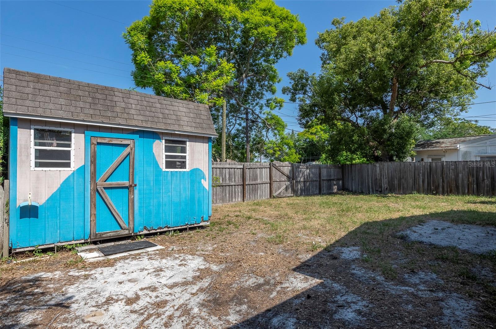 Shed -