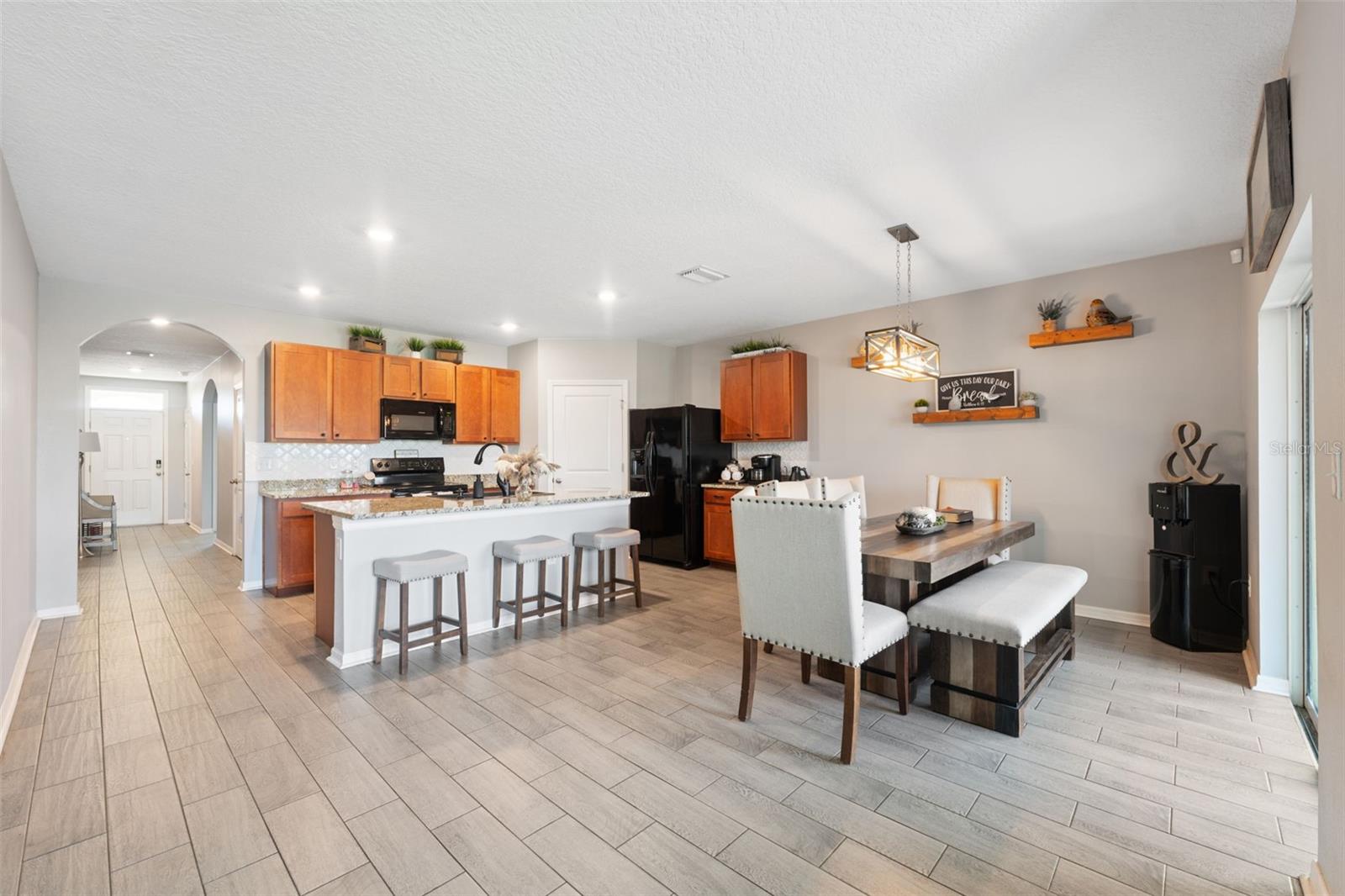 Dining/Kitchen