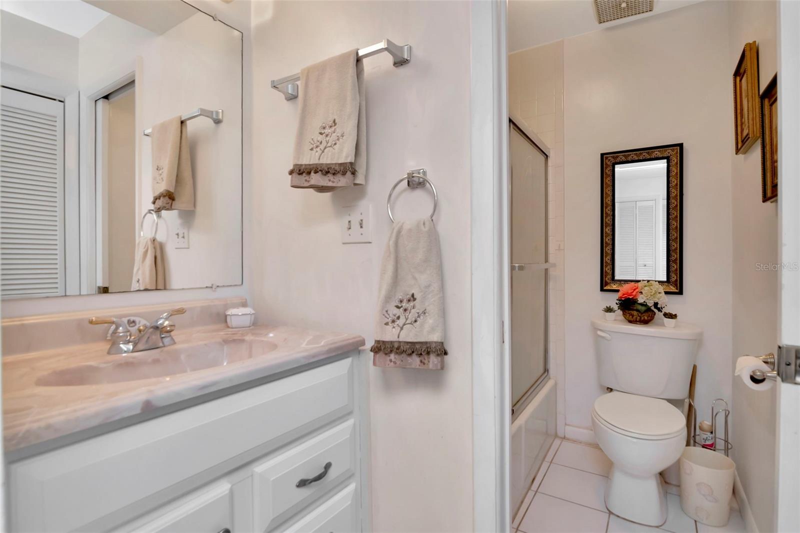 Ensuite bathroom for second primary suite