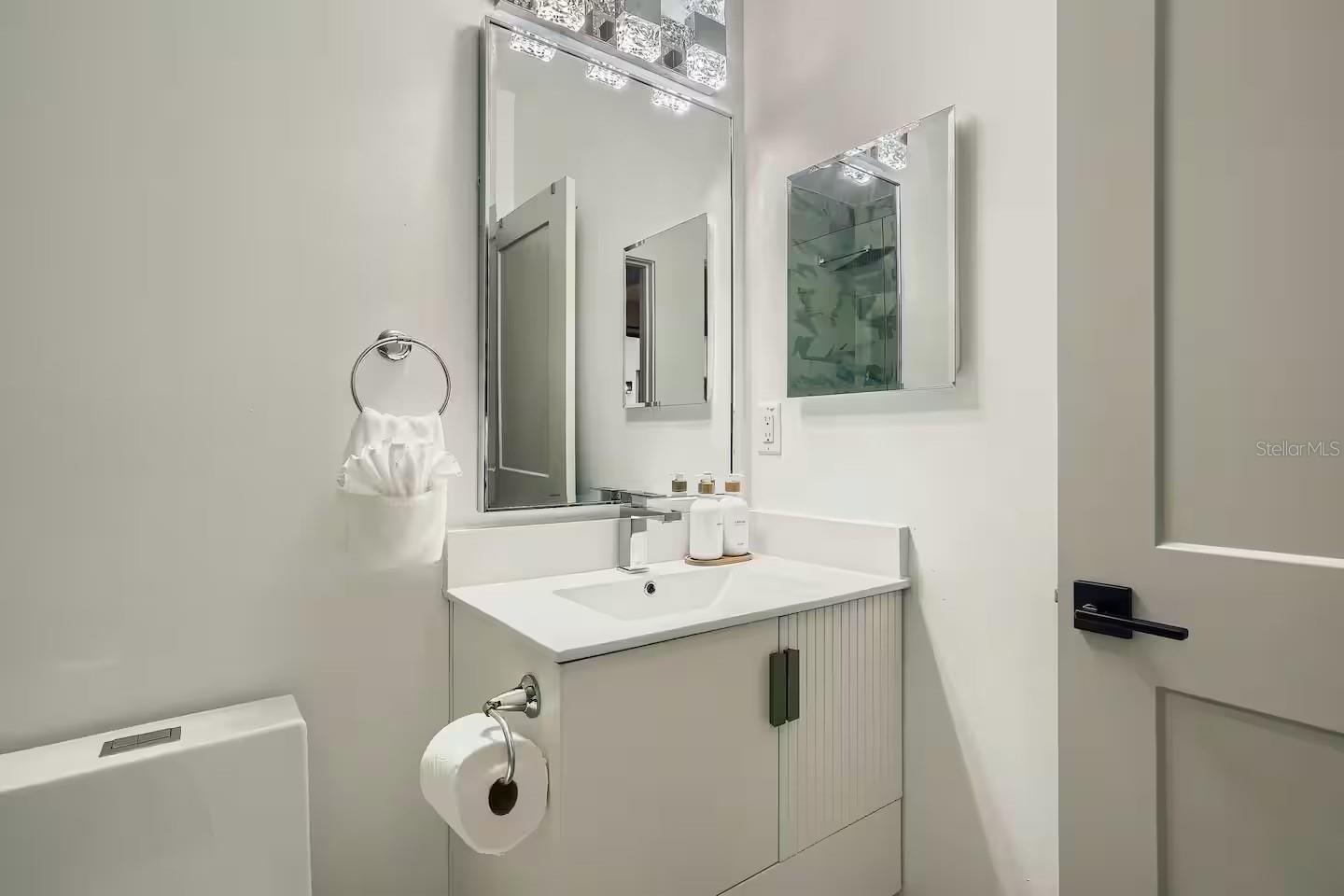in-law (ADU) Bathroom