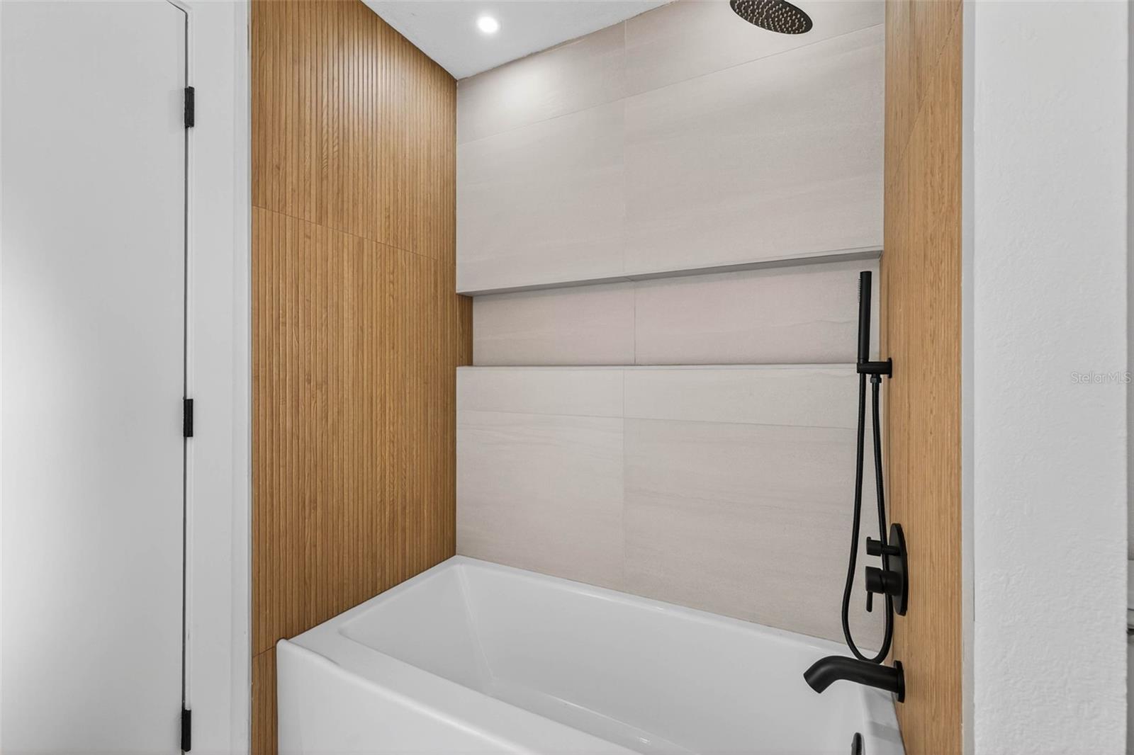 Guest Bath 1