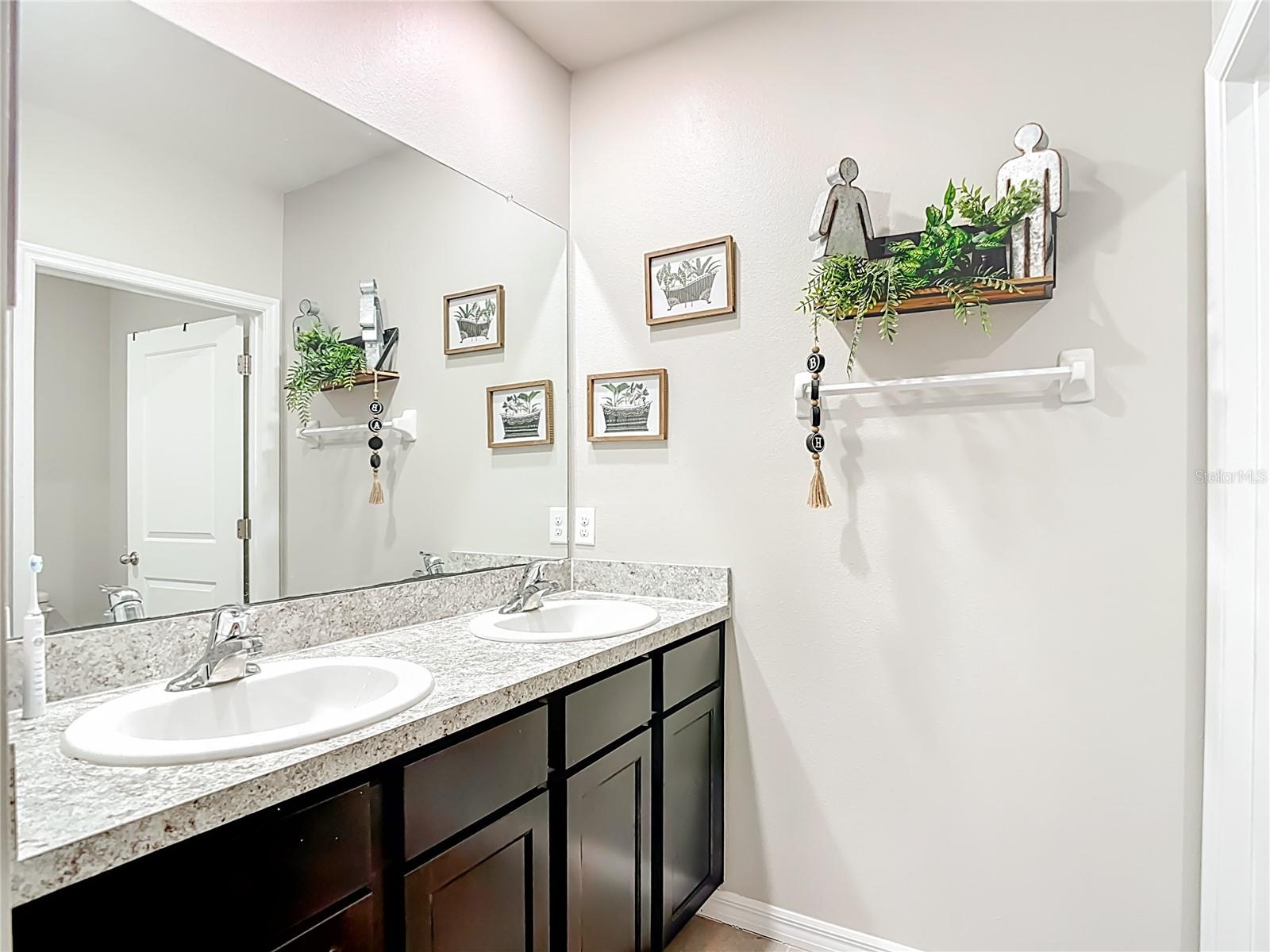 2nd Floor Full Bathroom #3