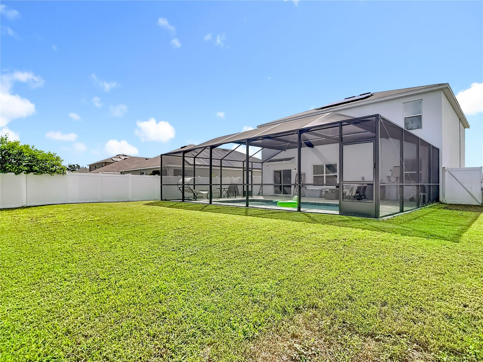Fully fenced back yard