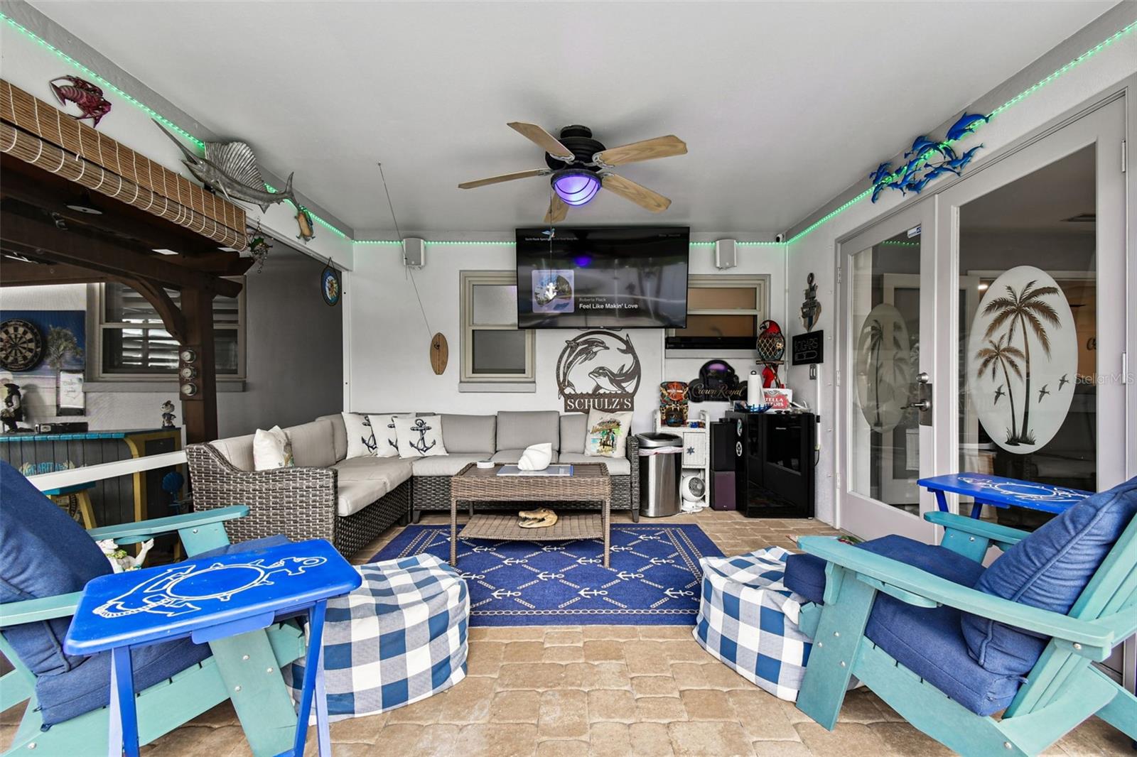 Outdoor living room