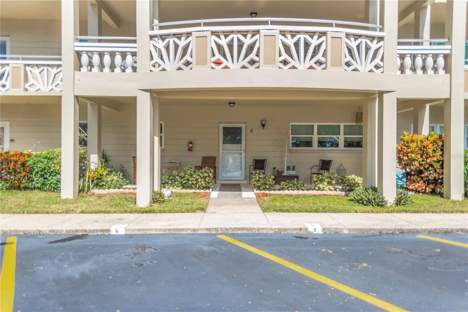 Front Door/Front Porch