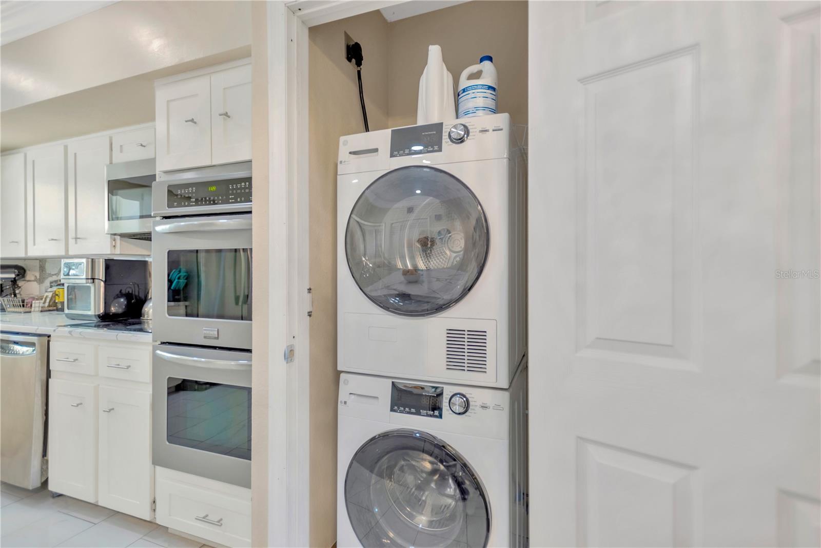 Washer/Dryer in Unit