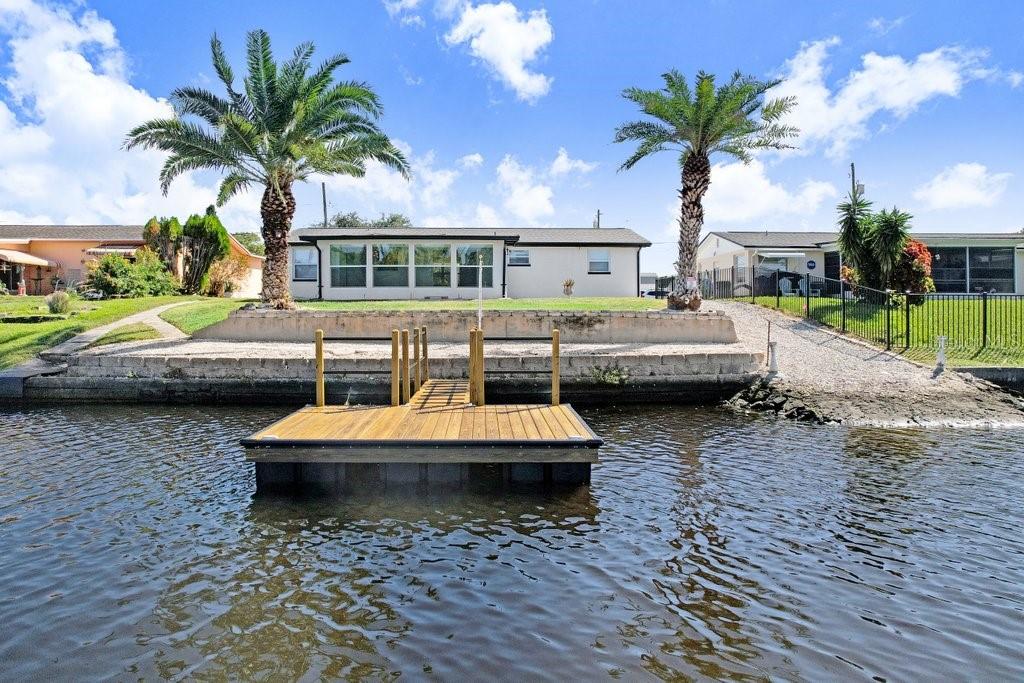 Dock