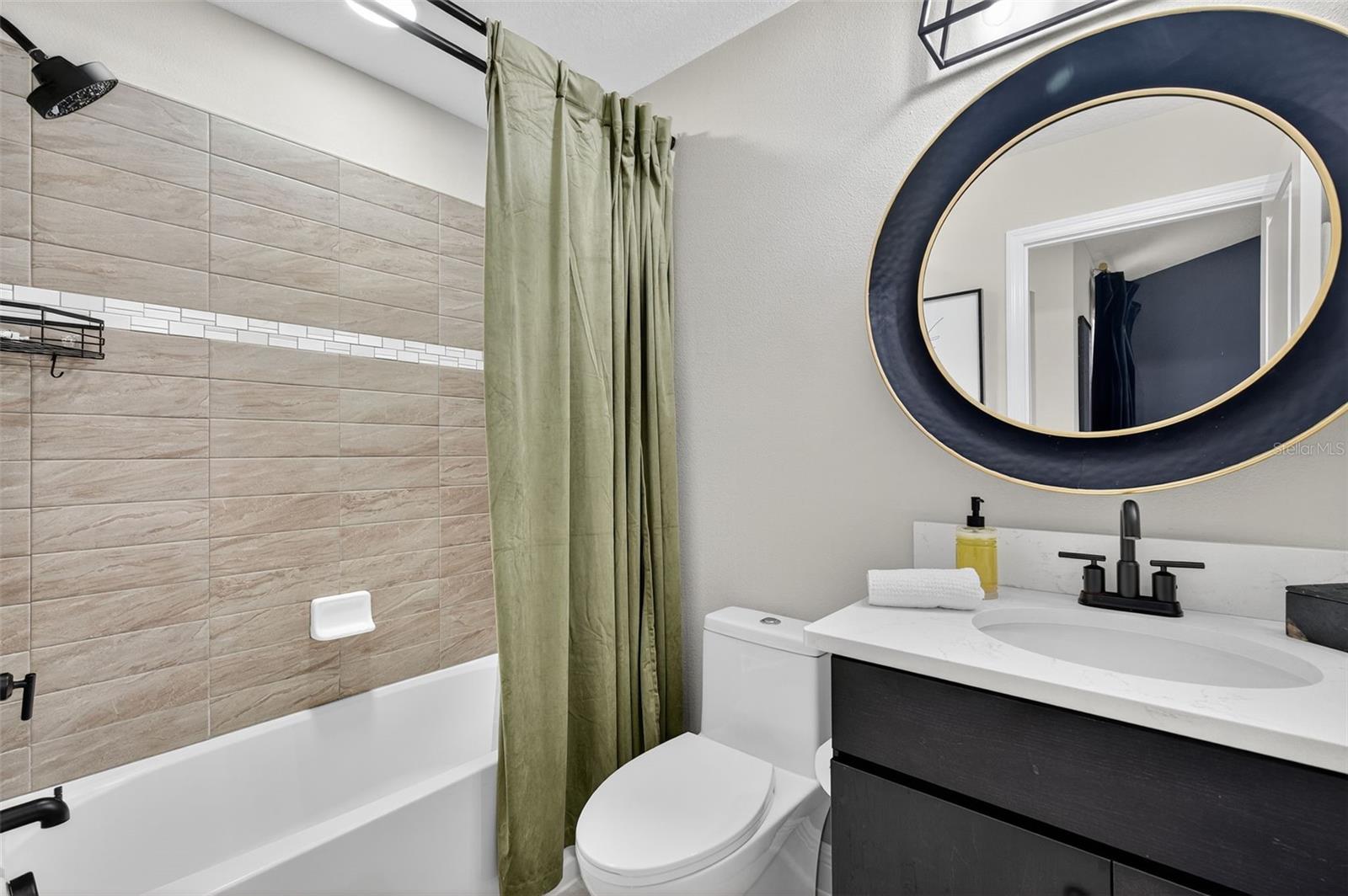 Upstairs Hallway Bathroom
