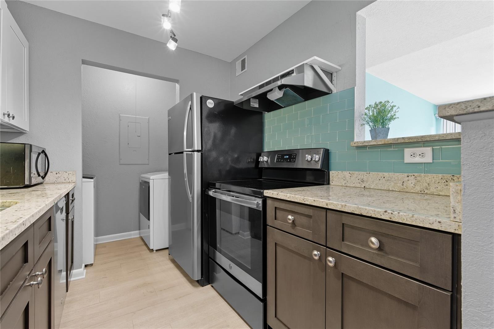 GREAT KITCHEN SPACE!