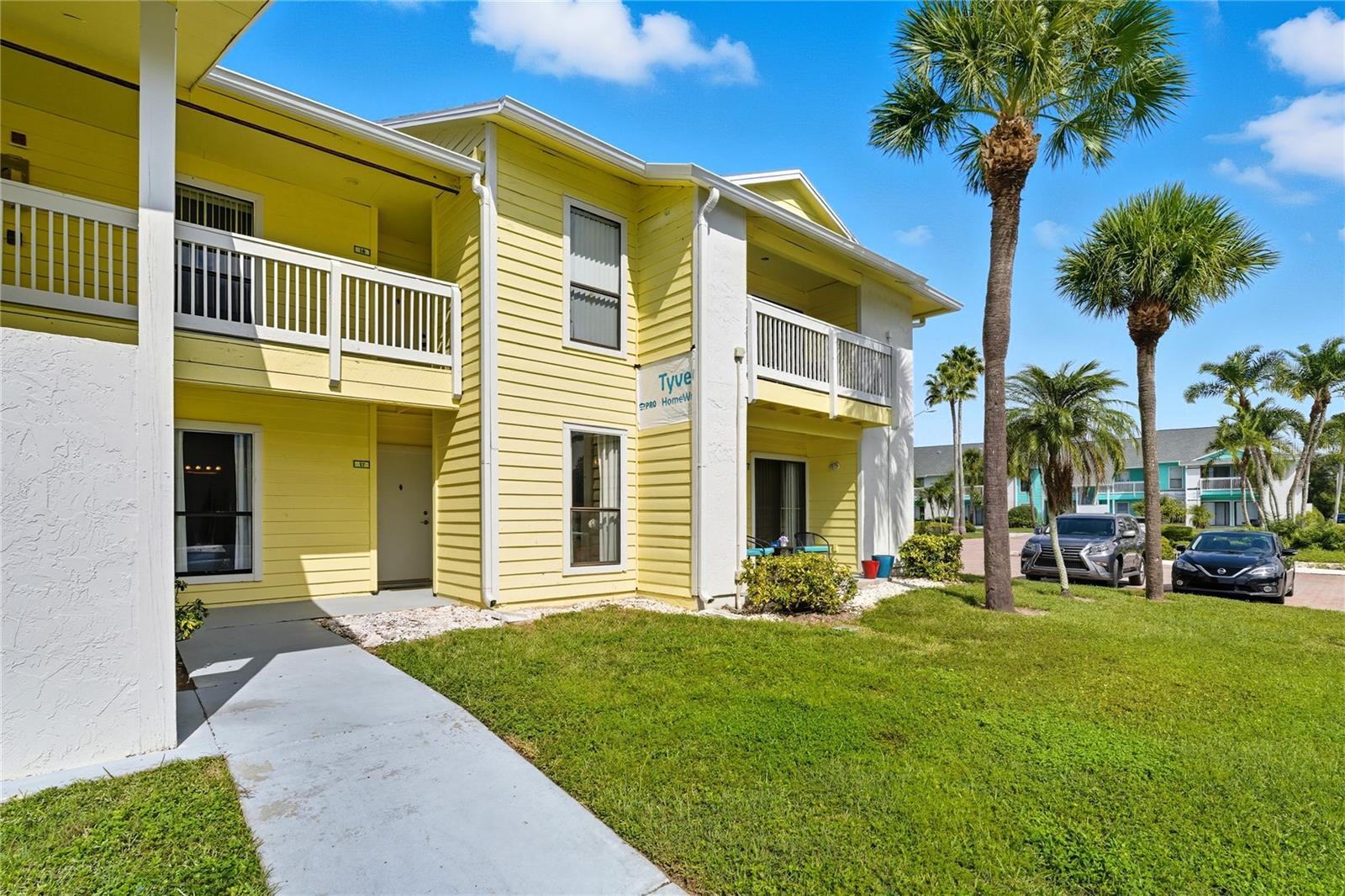 YOU WILL LOVE BEING ON THE GROUND FLOOR!