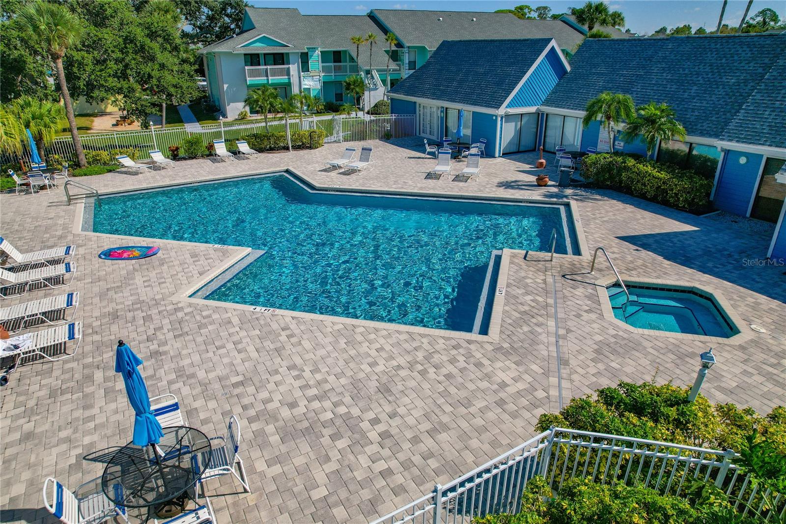 HEATED COMMUNITY POOL AND SPA!