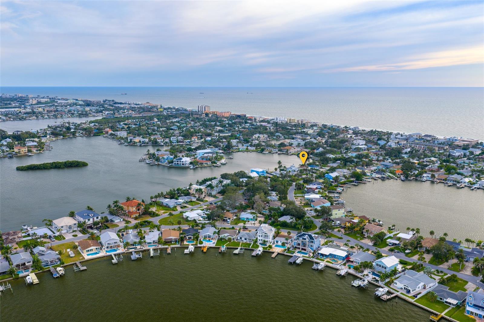 Indian Rocks Beach is an extraordinary seaside town, with shopping, dining, and entertainment!