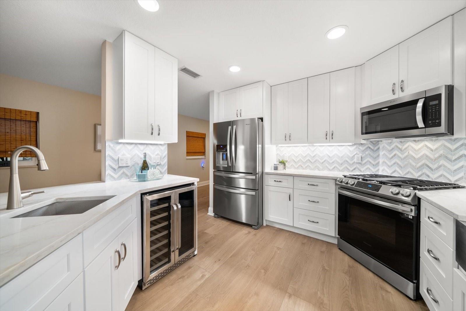 NEW appliances! Wine bar and much more!