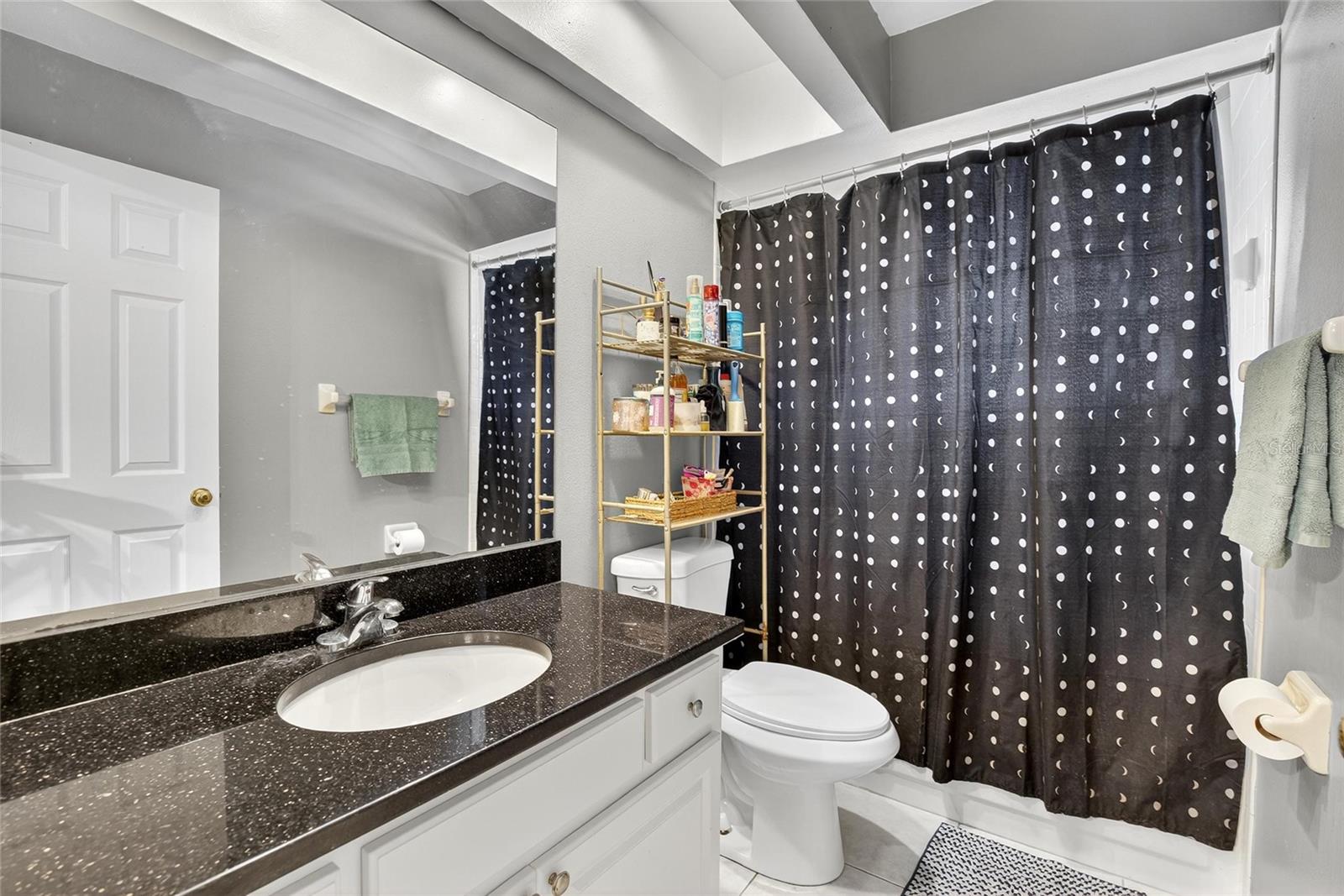 BATHROOM 2