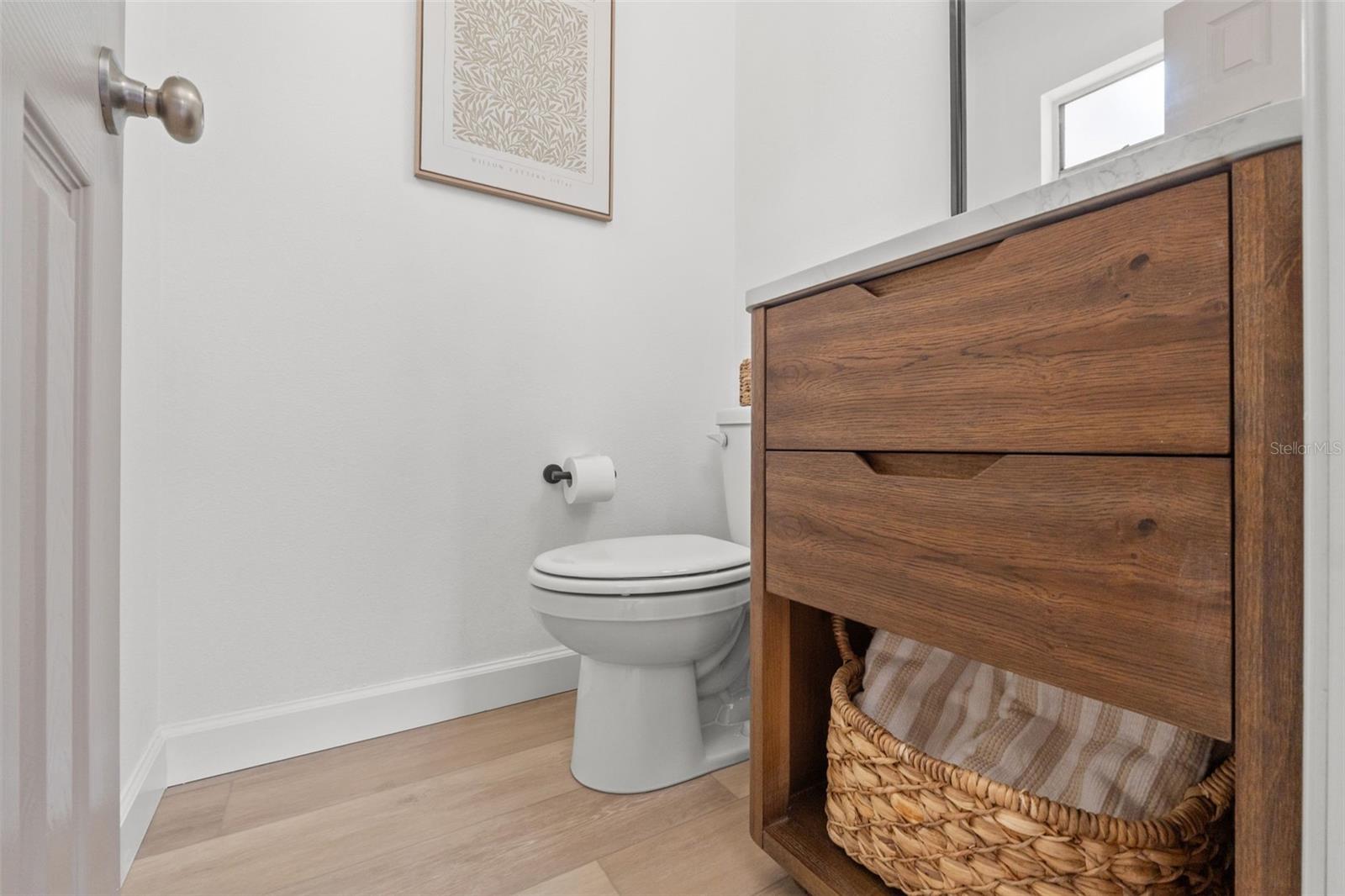 primary bedroom half bathroom