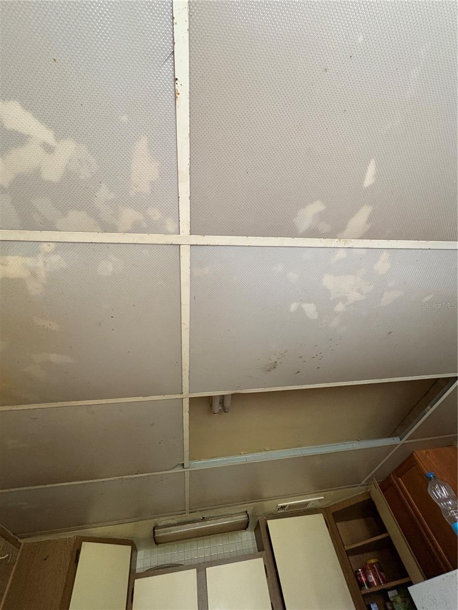 KITCHEN LIGHTING