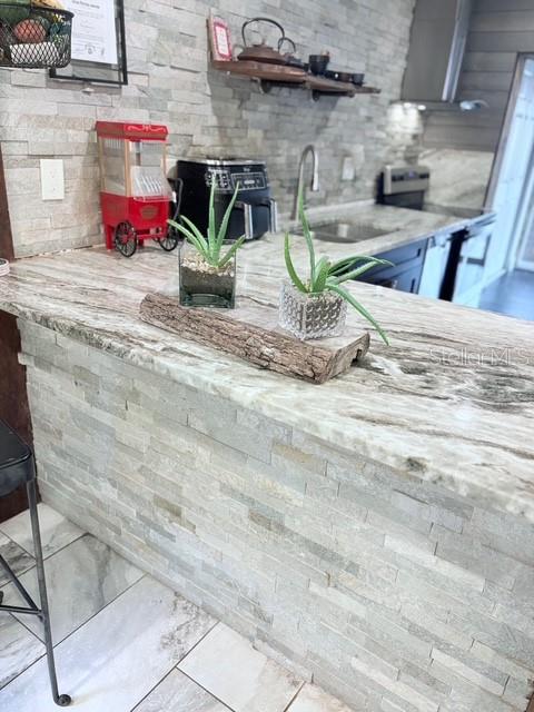 Kitchen/Island