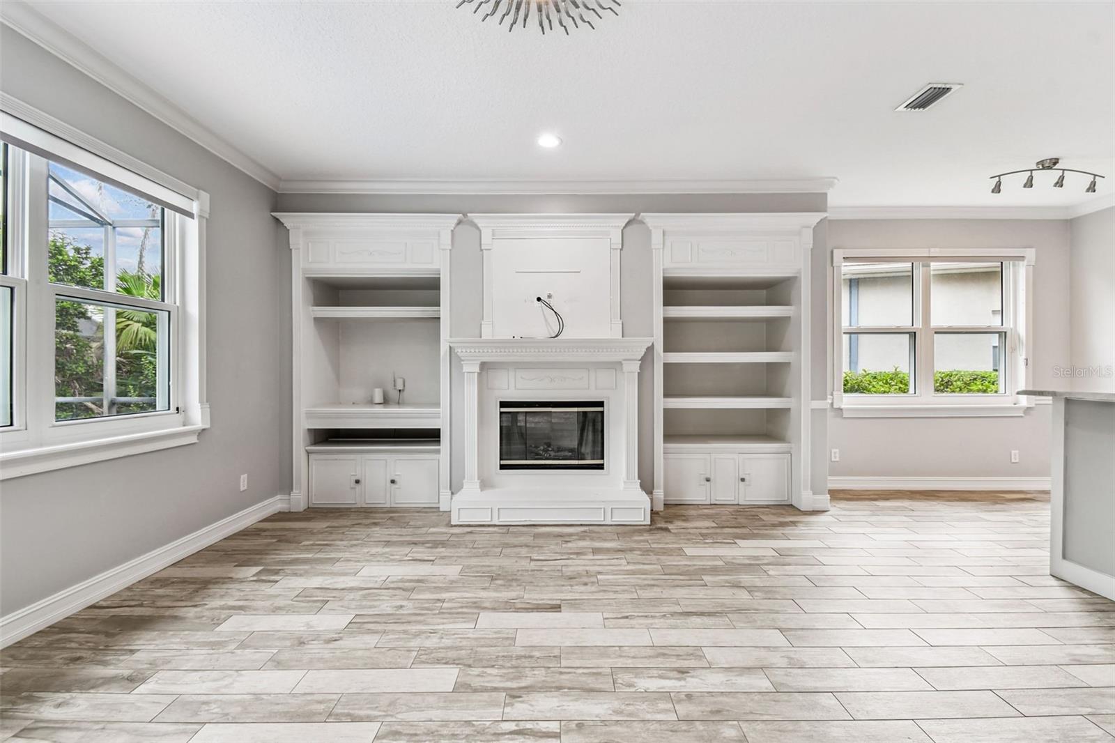 Family Room w/ Gas Fireplace