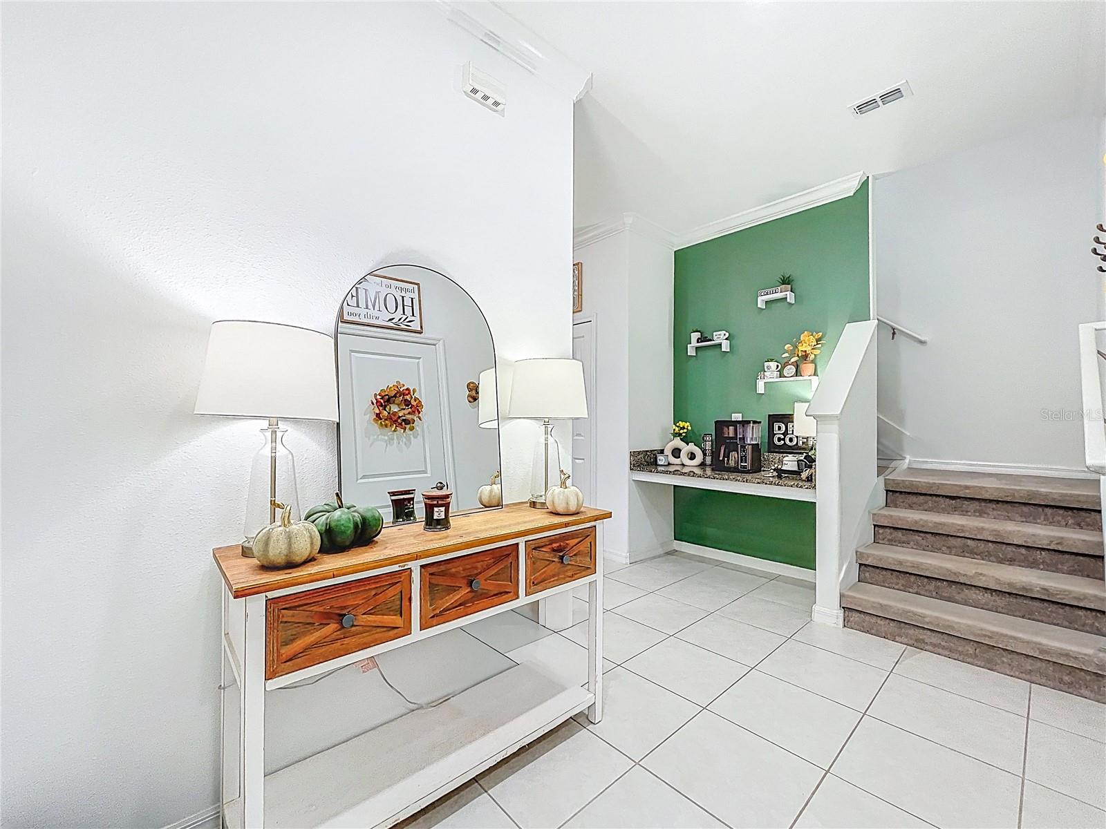 Foyer / Entrance