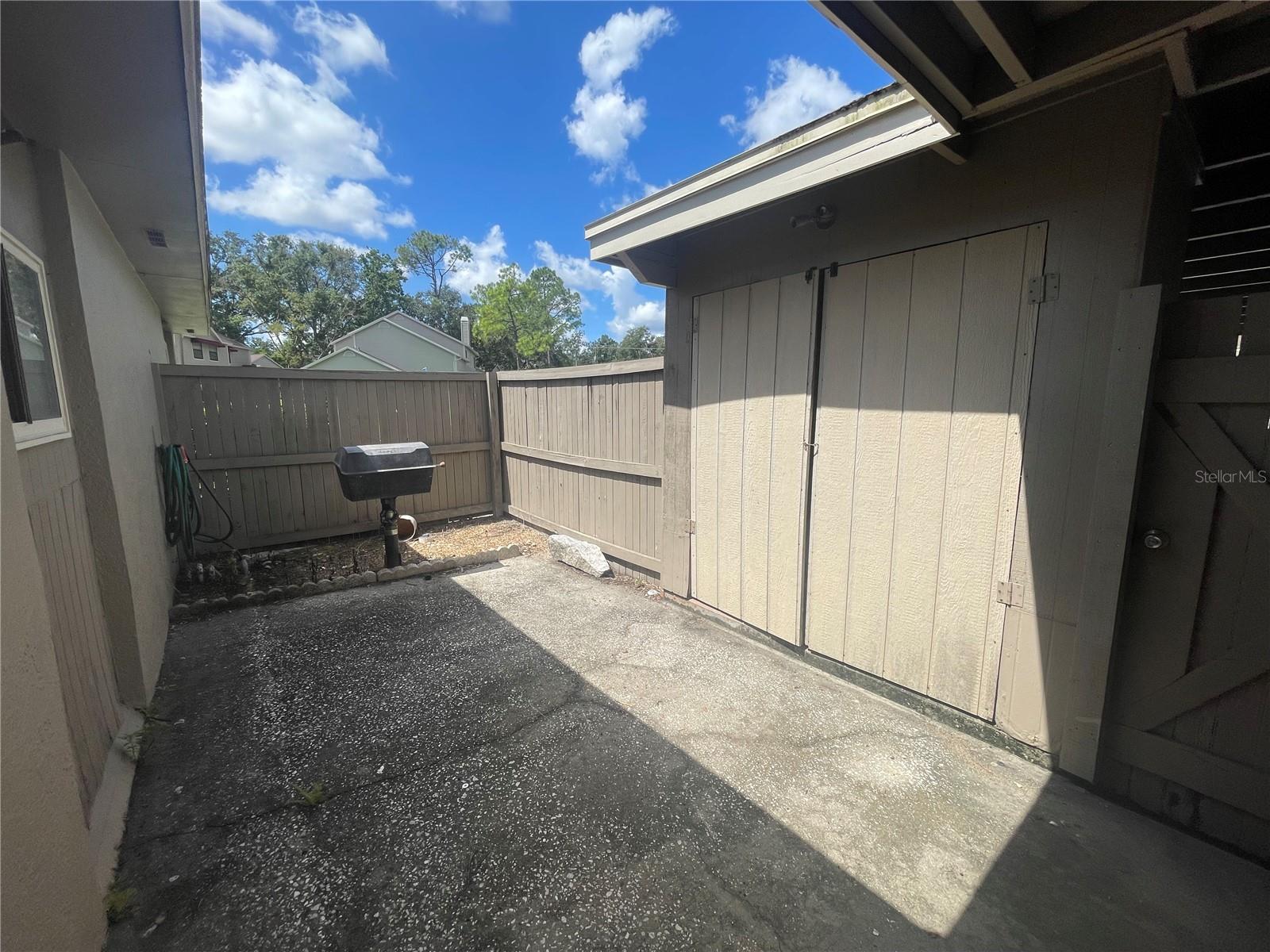 1of 2 outdoor porch