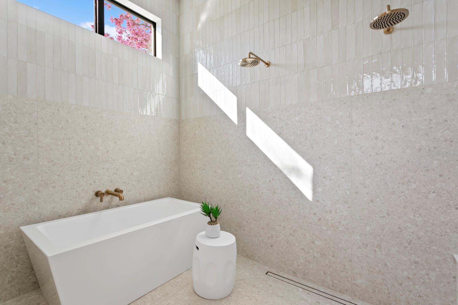 Downstairs Junior VIP Suite Bathroom