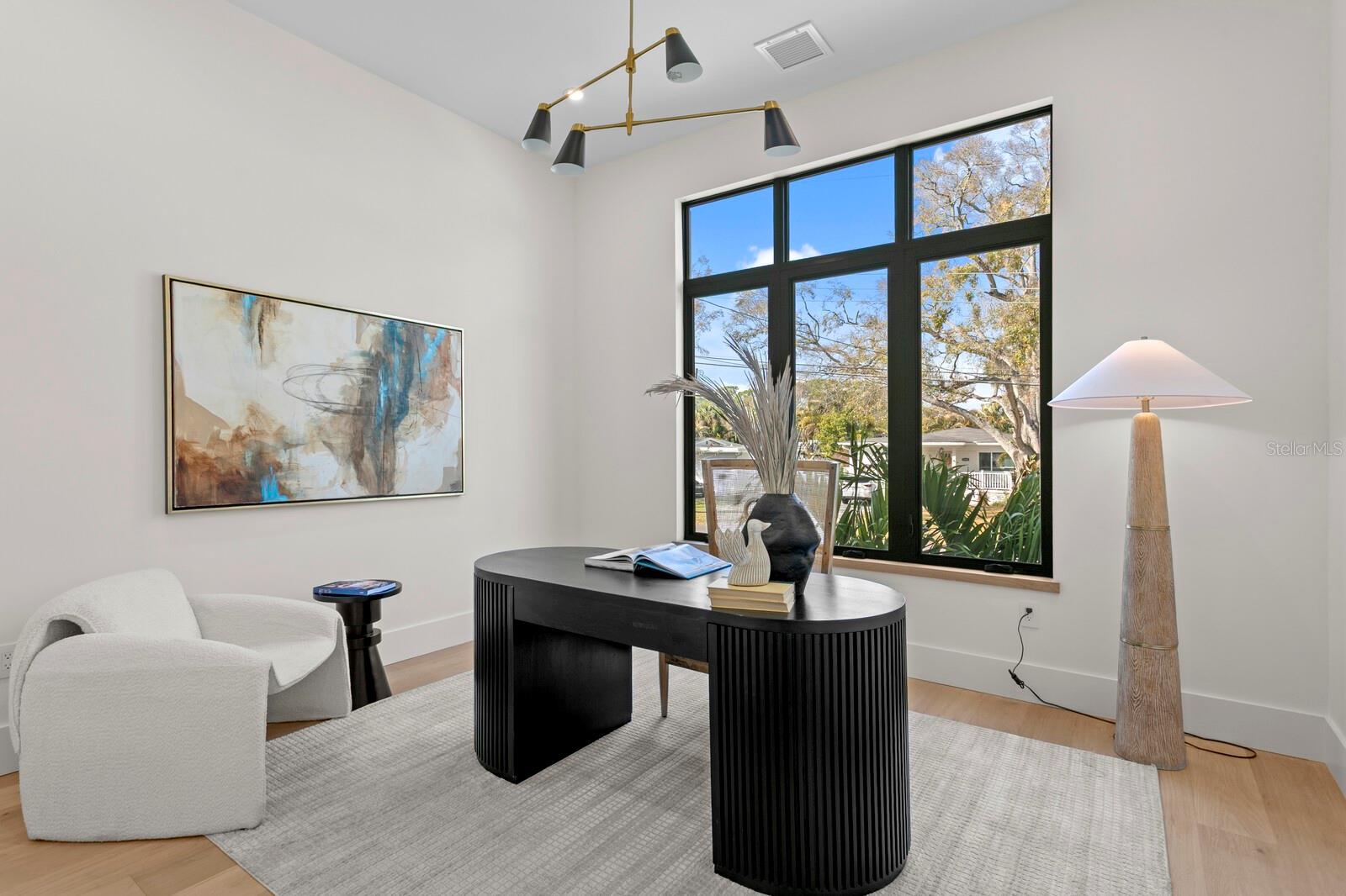 Downstairs Study / 5th Bedroom