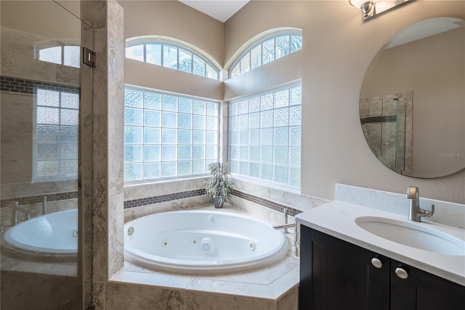 Jacuzzi Tub