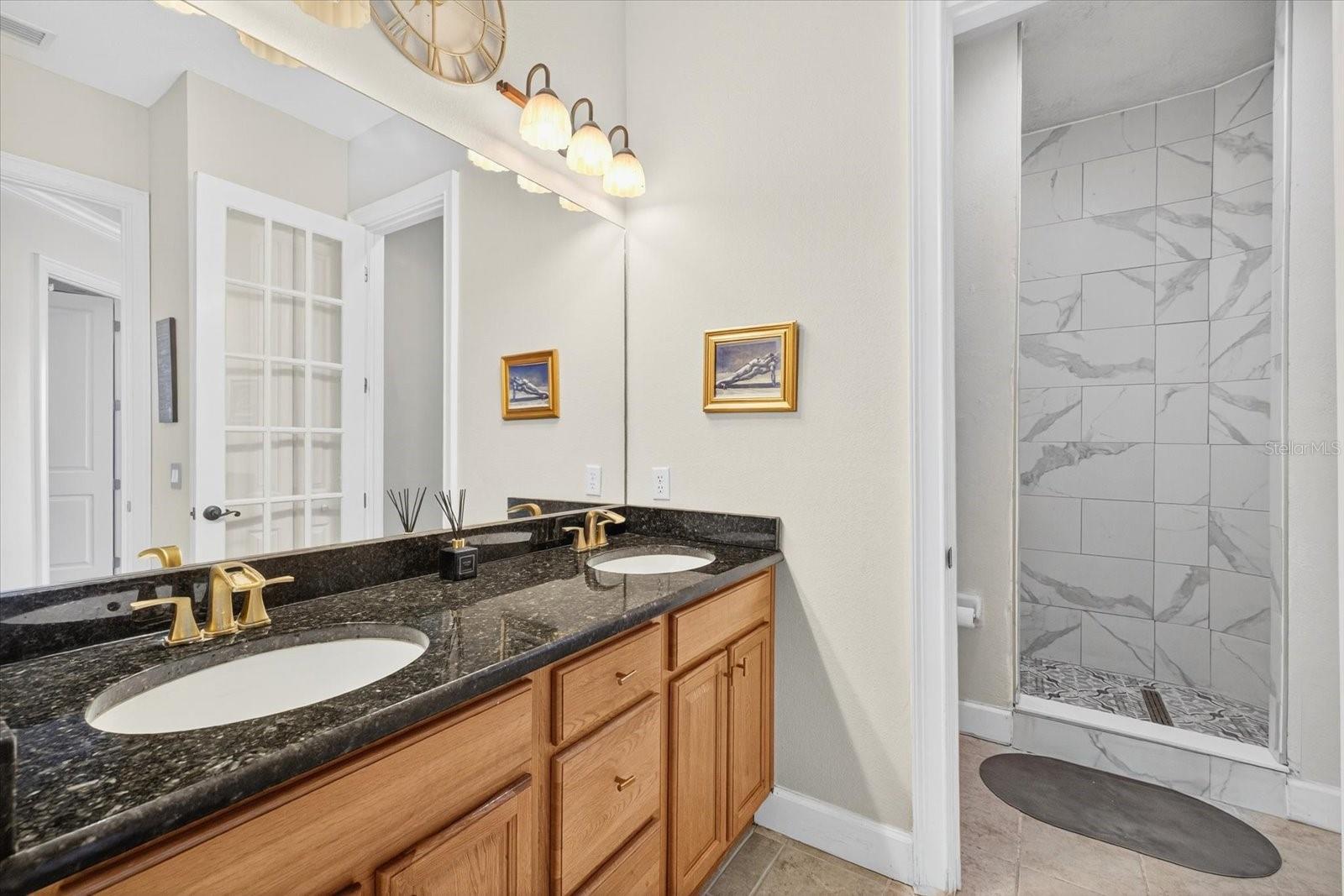 DUAL VANITY SINK