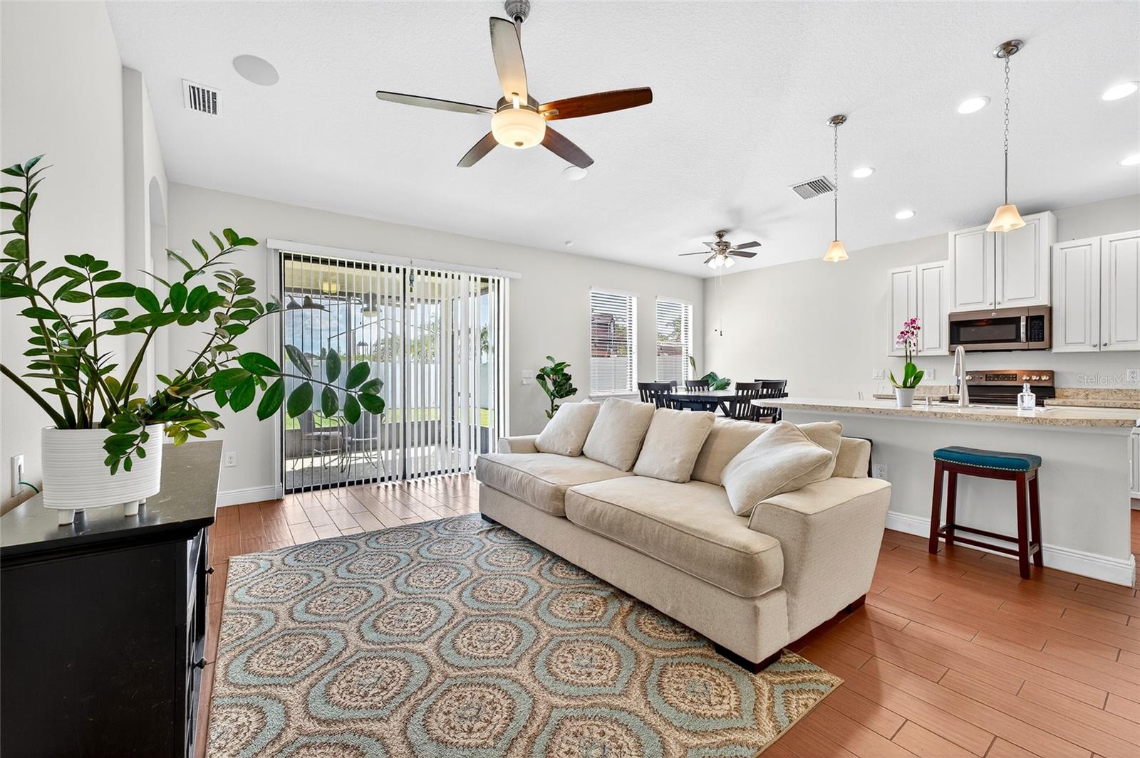 Open floor plan with vaulted ceilings