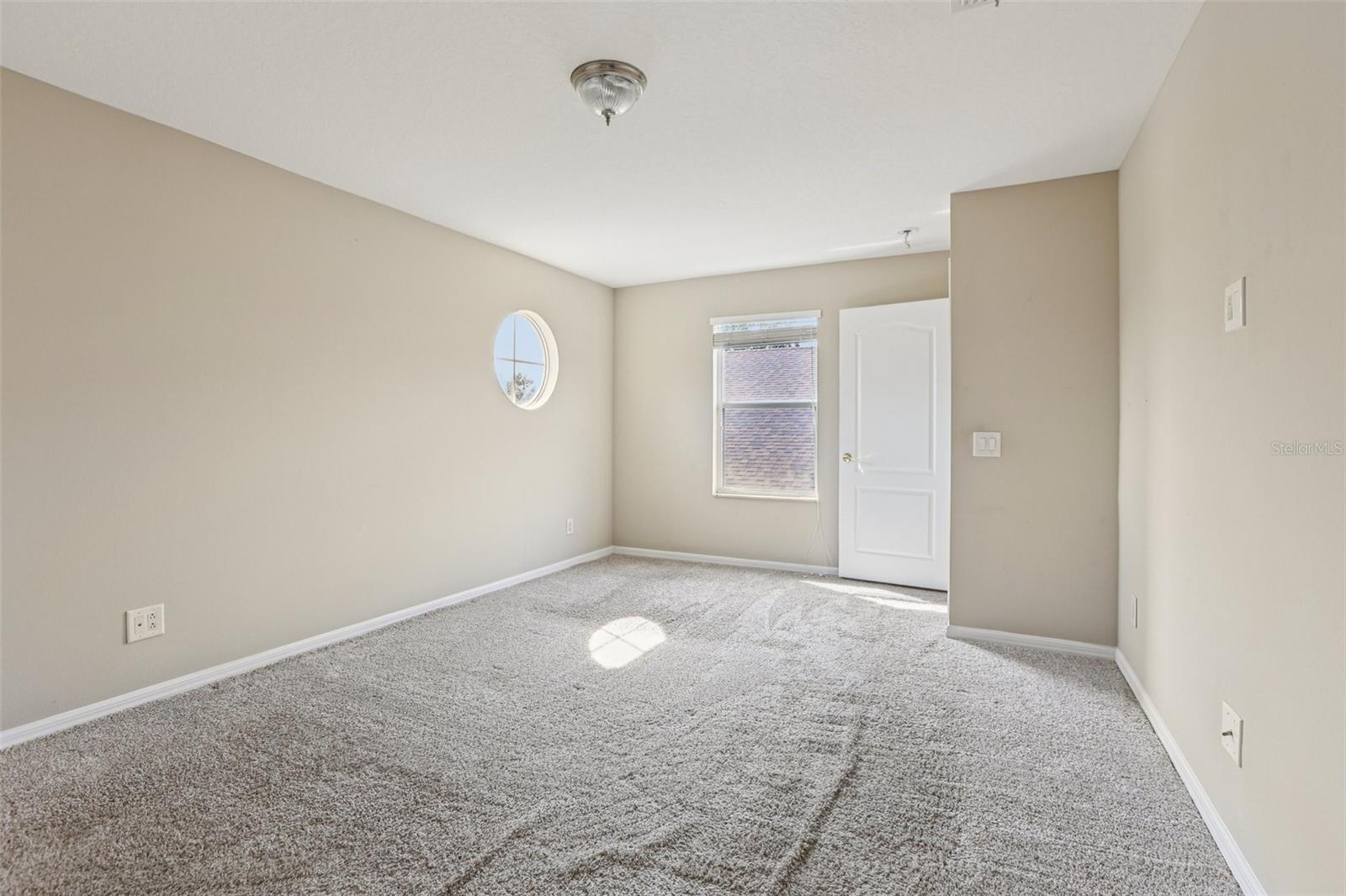 5th Bedroom, upstairs
