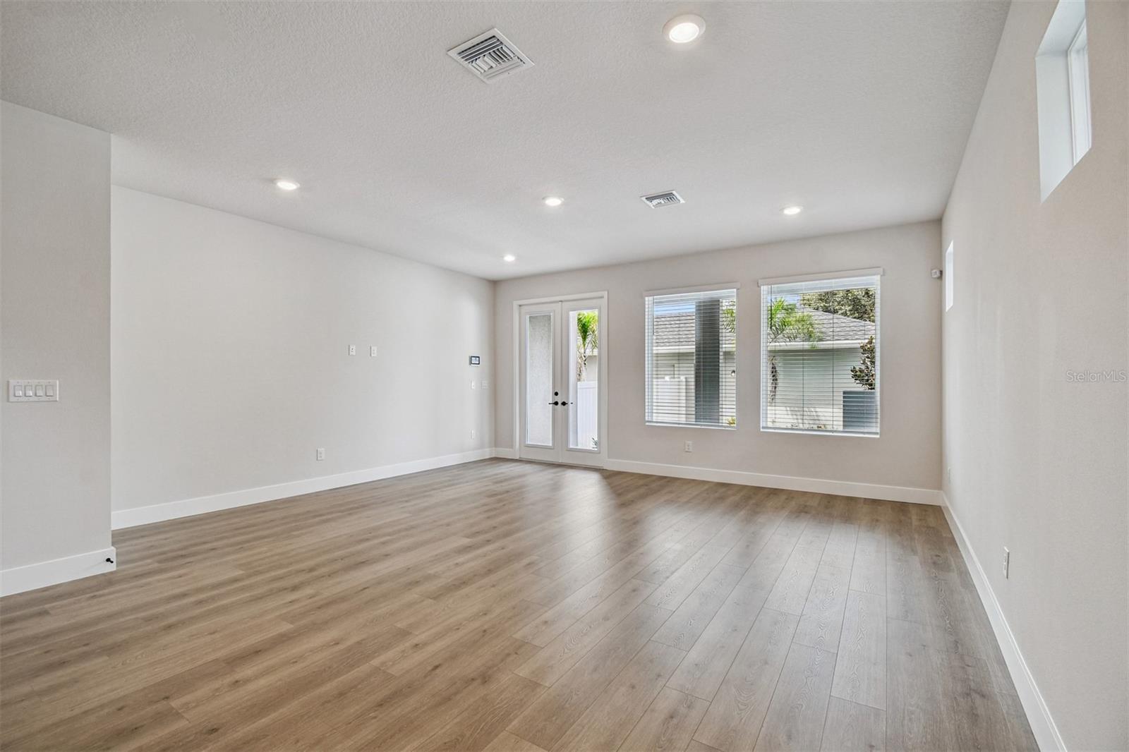 Dining & Family Room