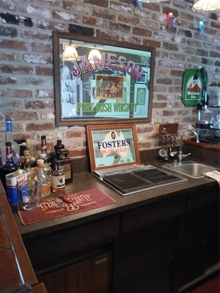 Wet Bar, grill, ice maker, etc