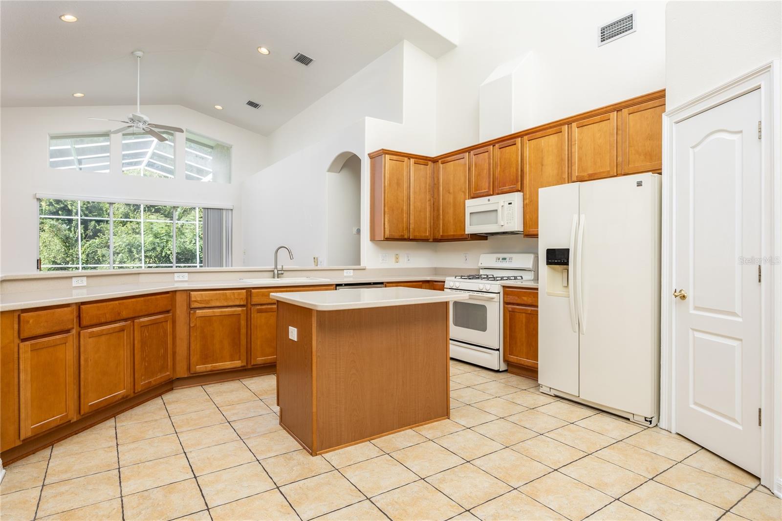 Great Open Kitchen!