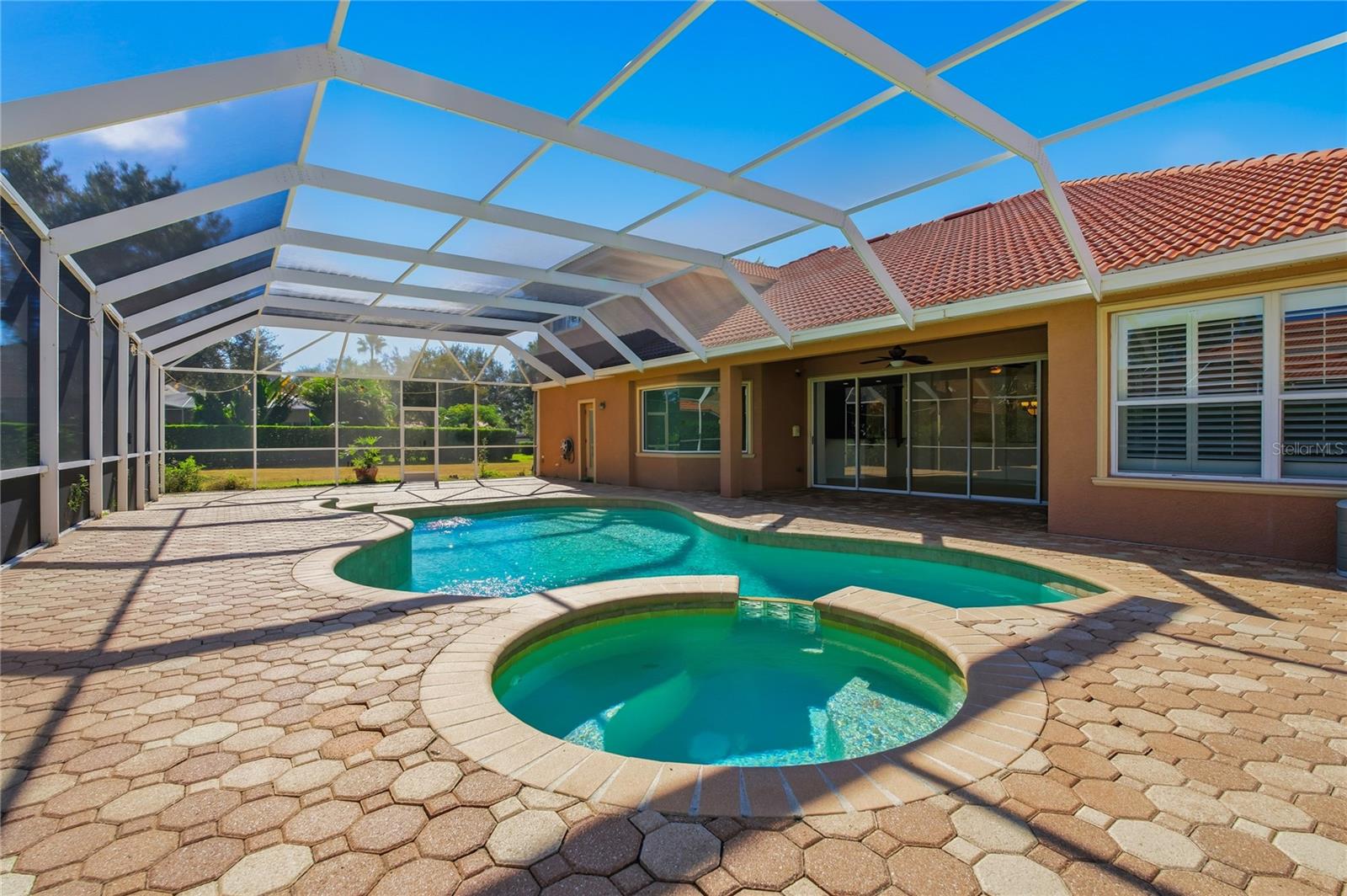 Pool / Spa / Lanai