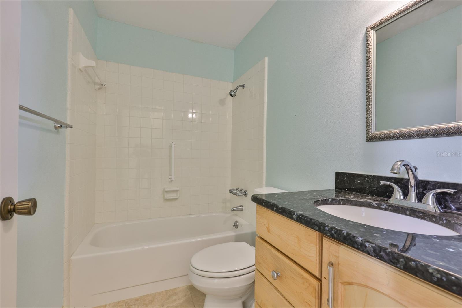 2ND BATHROOM