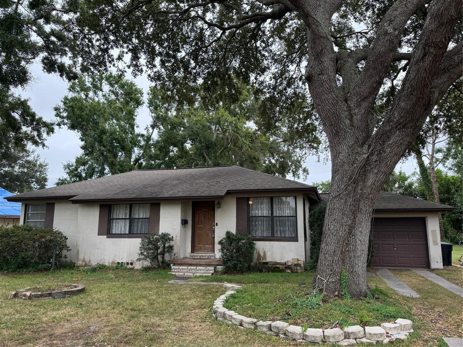 Welcome to 6948 9th Ave. North, St. Petersburg