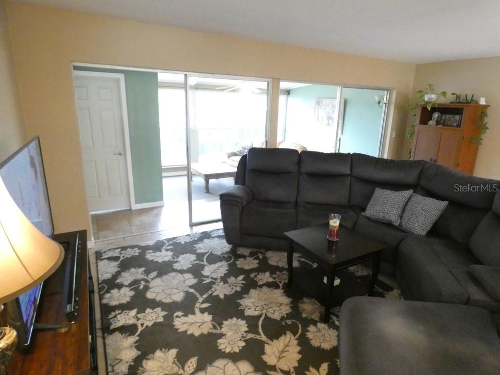W7879581