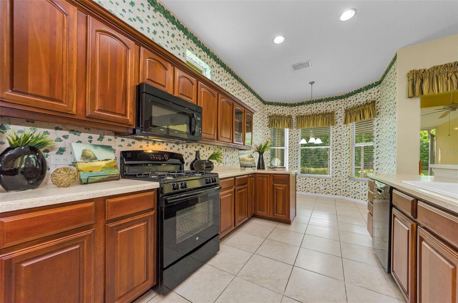 Kitchen with Breakfast nook