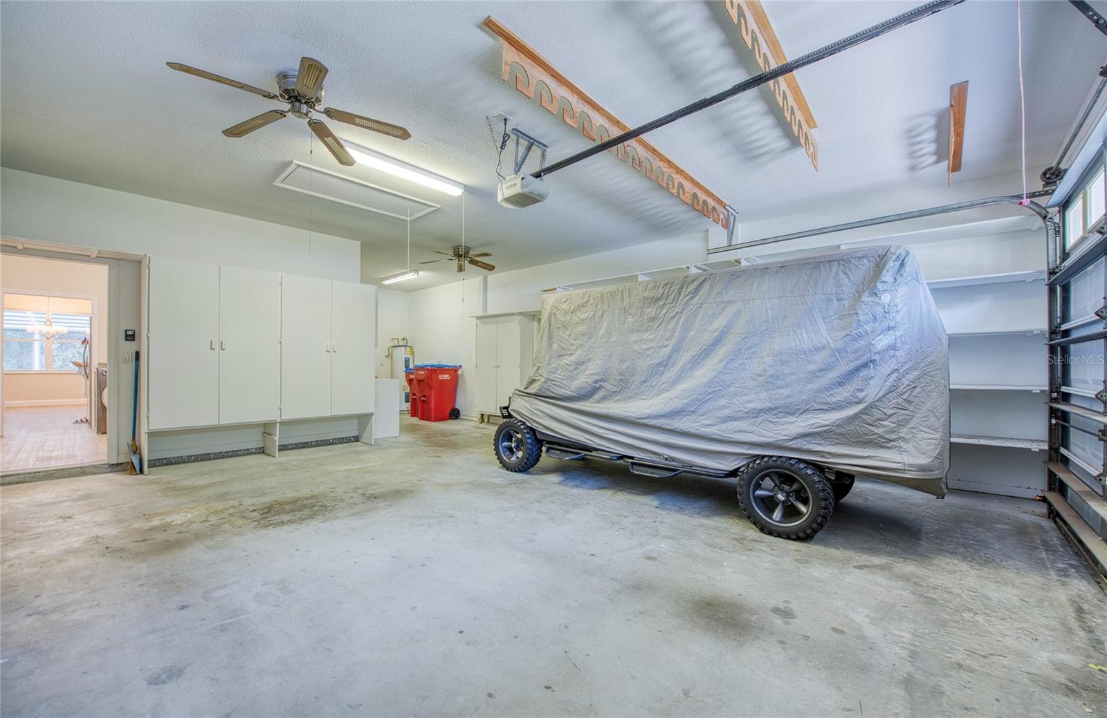 Huge double car garage with workshop