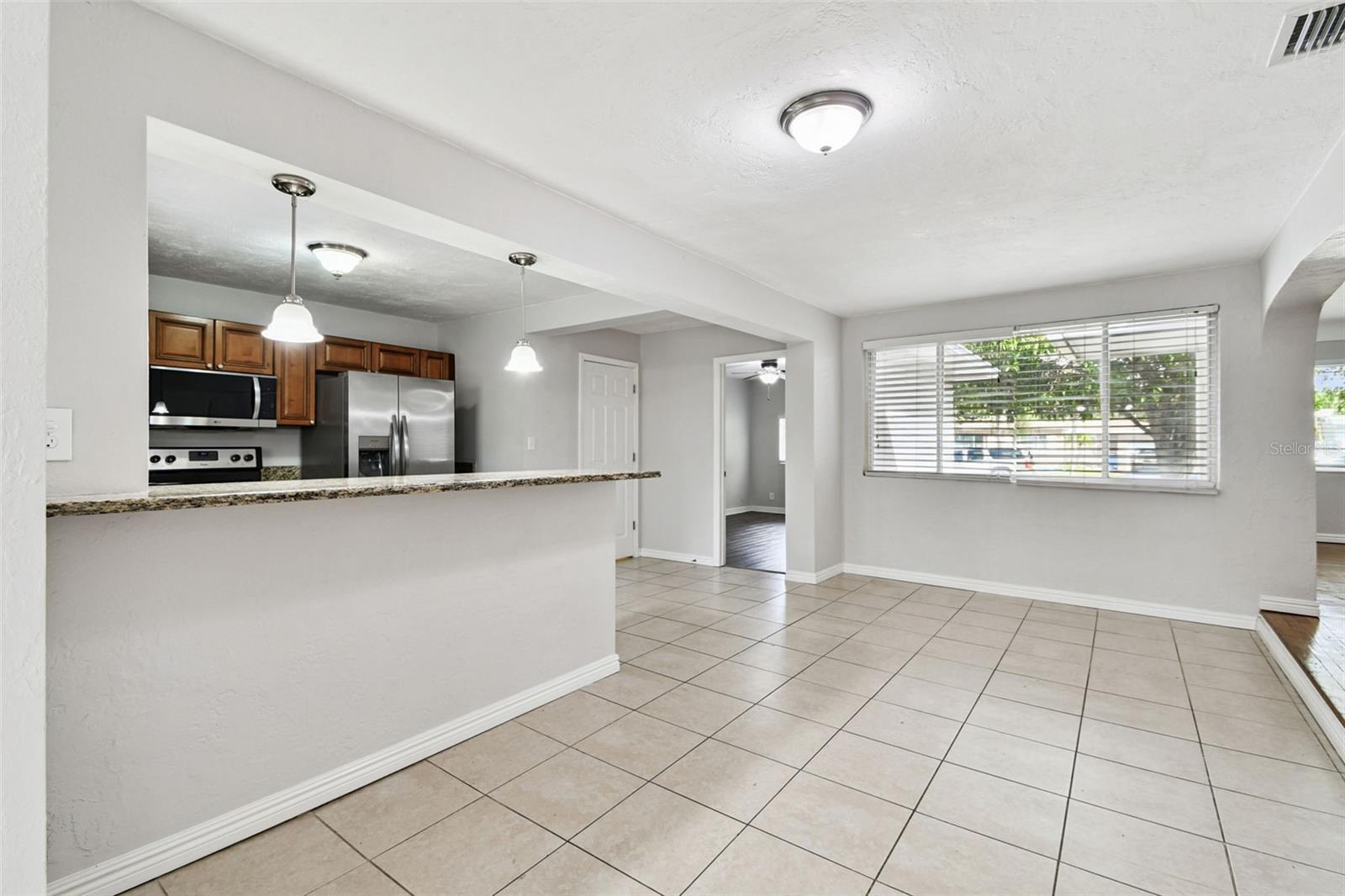 Dining/Kitchen